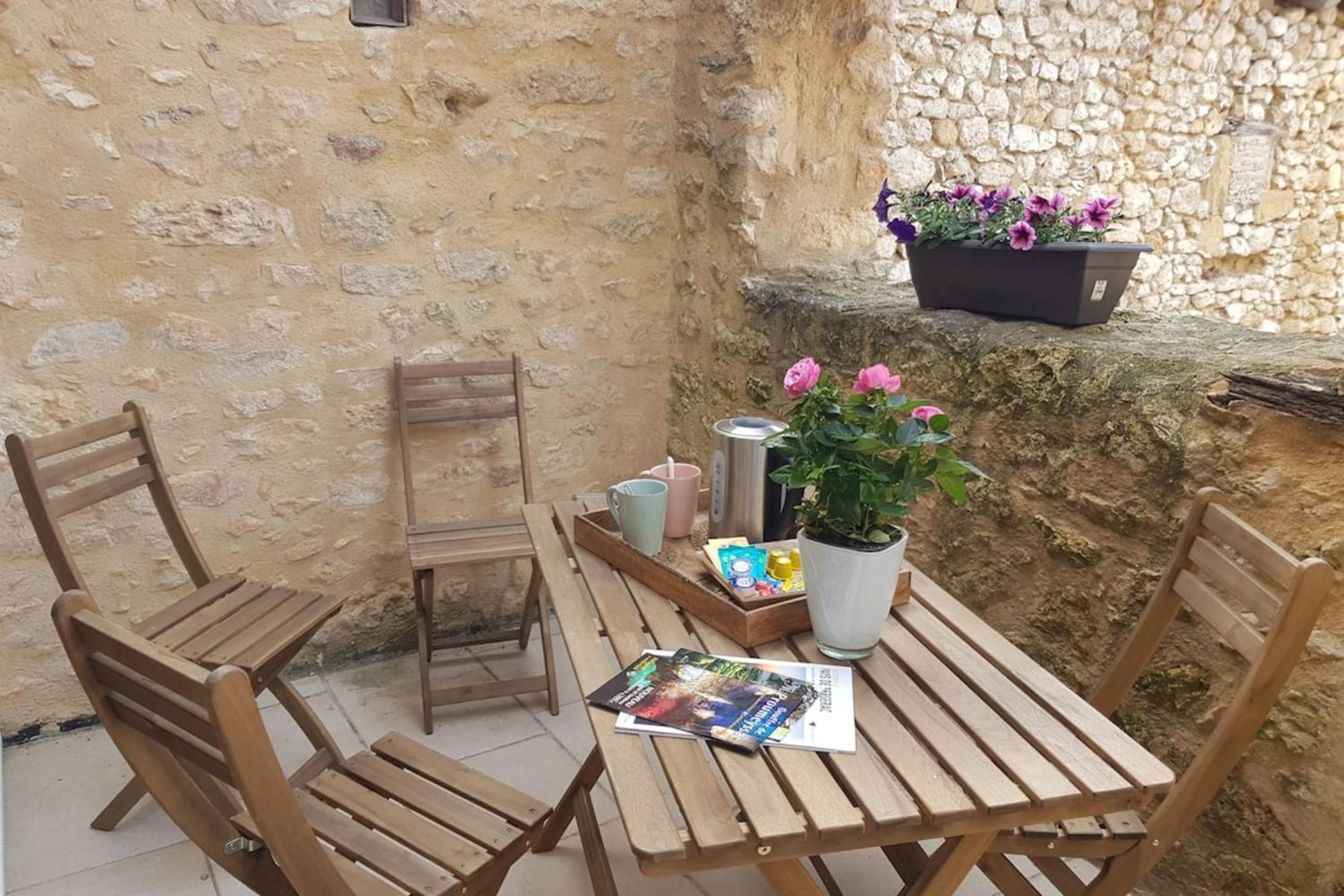 Monpazier Situation Ideale Lumineux Terrasse Extérieur photo